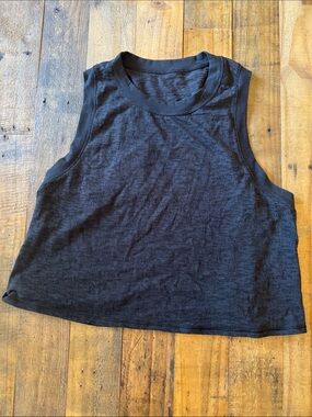 Black Sleeveless Women's Crop Tank Top
